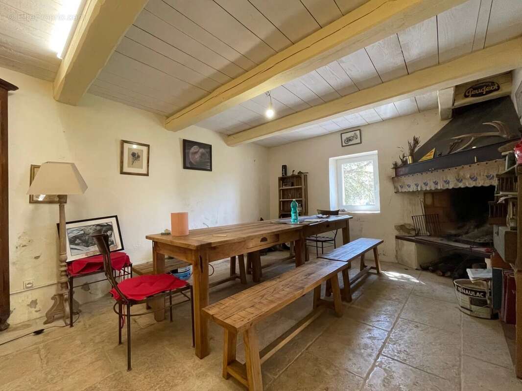 Maison atypique vue dominante - photo 10