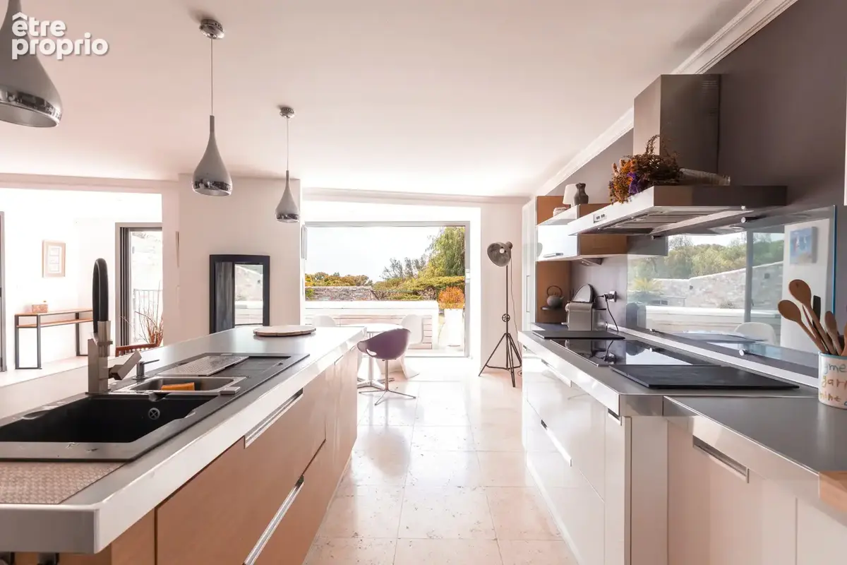 Sanary-sur -mer  / quartier beaucours - villa de 170 m2 avec piscine - photo 15