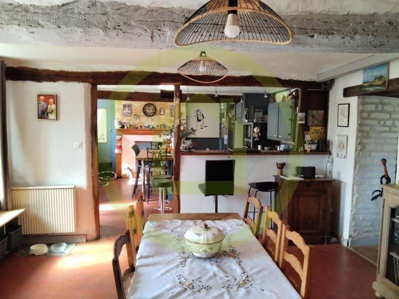 Maison à CERNOY