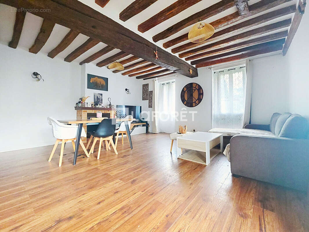 Maison à MOINVILLE-LA-JEULIN