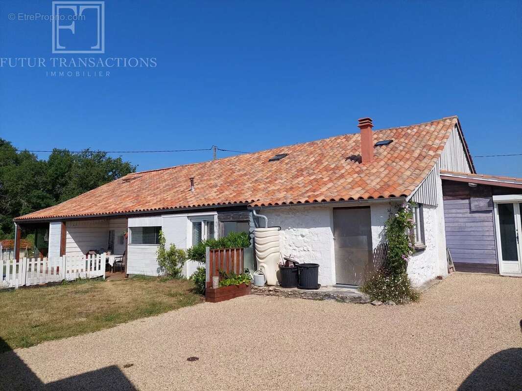 Maison avec 2 logements et piscine - photo 2
