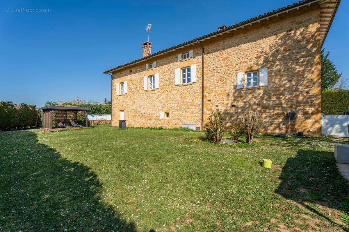 Maison à SAINT-GERMAIN-SUR-L&#039;ARBRESLE