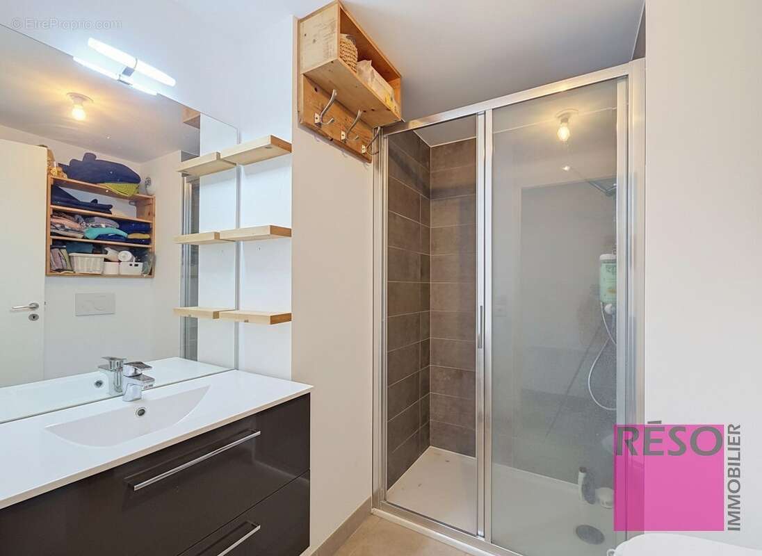 Appartement à VETRAZ-MONTHOUX