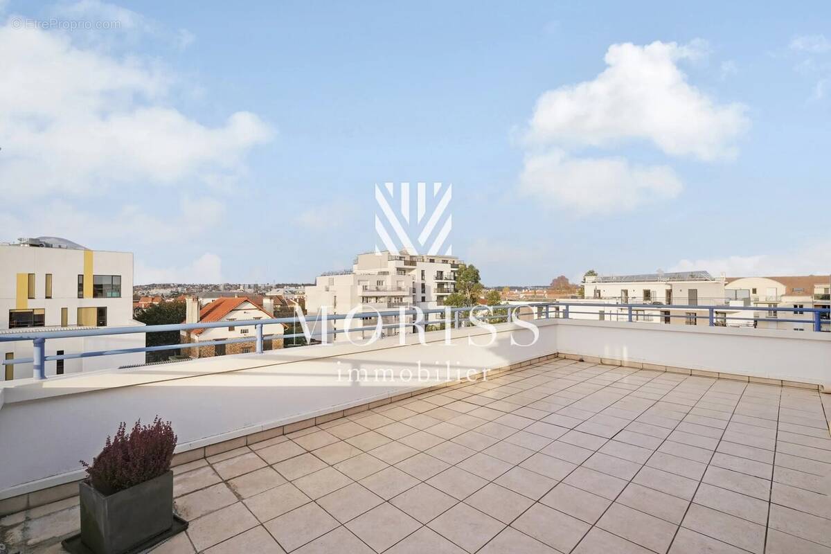 Appartement à LE PERREUX-SUR-MARNE