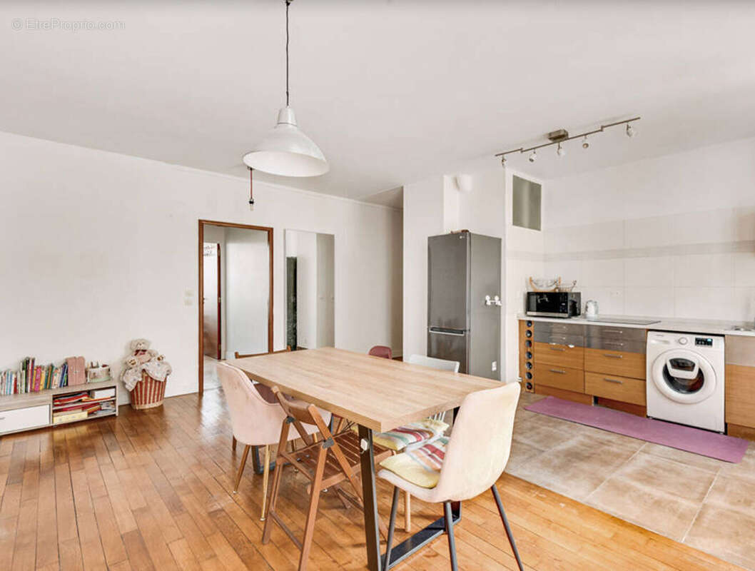 Appartement à PARIS-11E