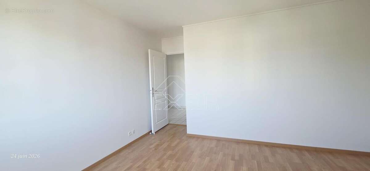 Appartement 4 pièces de 96 m² avec balcon, ascenseur et 2 parkings, Secteur gare de Mantes-la-Jolie - photo 13