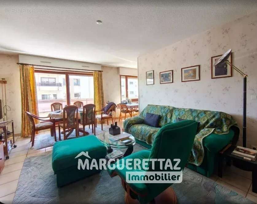 Appartement à VILLE-LA-GRAND