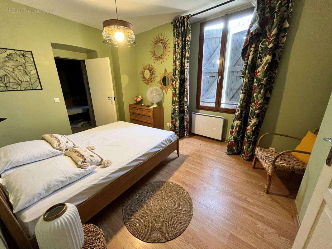 Maison à LES SALELLES