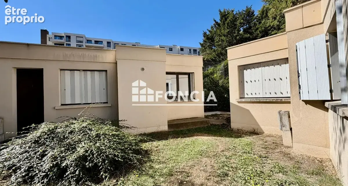 Joli studio entièrement refait à neuf – Calme, lumineux et avec espace extérieur - photo 2