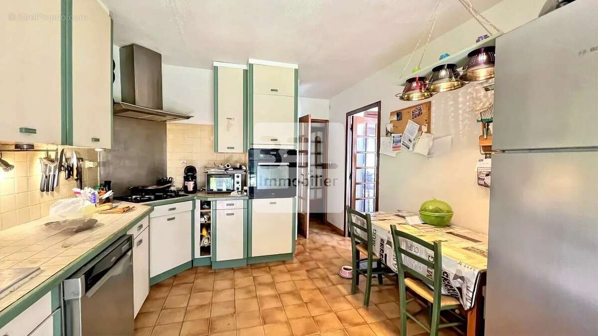 Maison à MORIERES-LES-AVIGNON