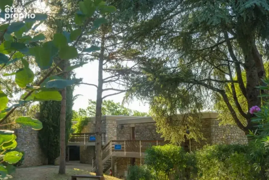 INVESTISSEMENT LOCATIF  BERRIAS ET CASTELJAU - Résidence Vacances Bleues Lou Castel***- 7.32%  de rentabilité - photo 17