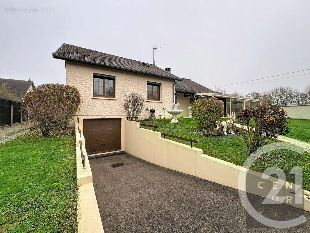 Maison à CRENEY-PRES-TROYES