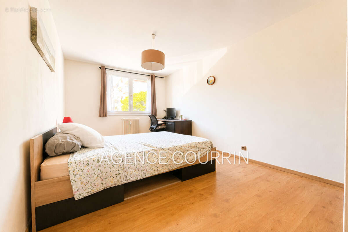 Appartement 65 m² à Grasse  - photo 7