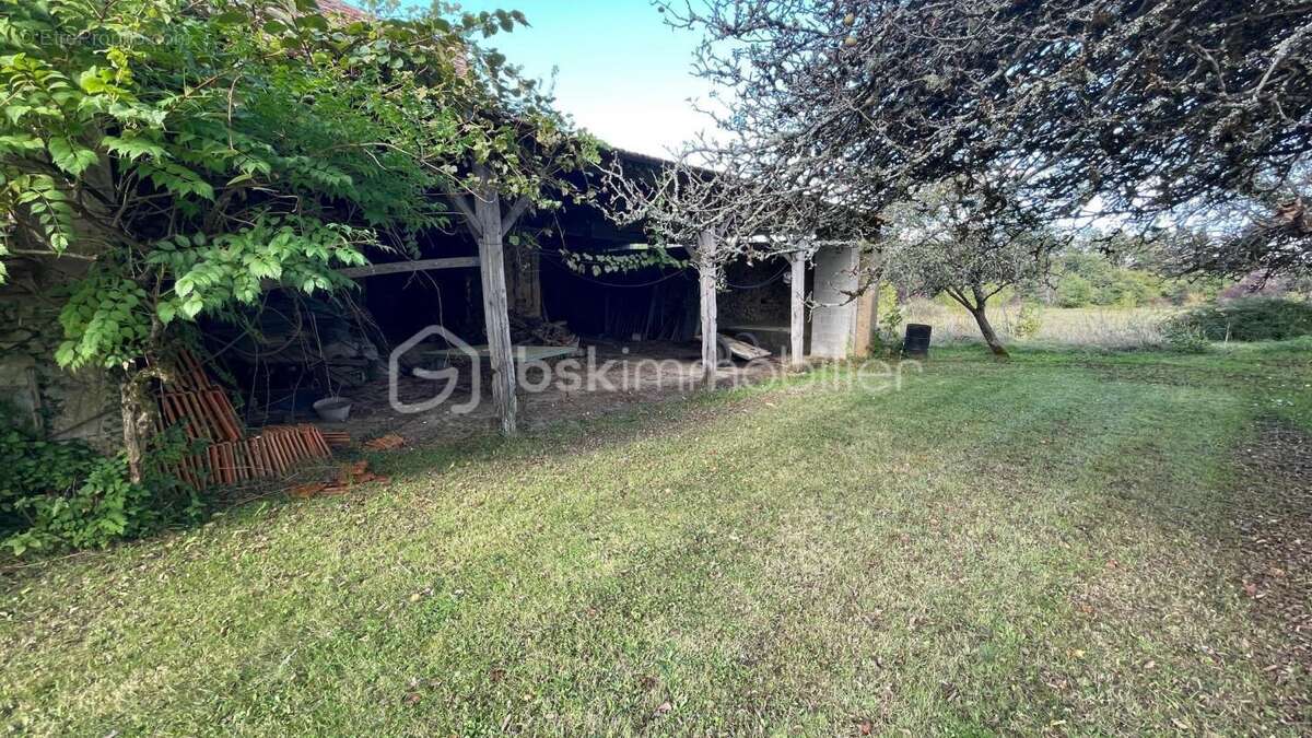 Maison à PRESSIGNAC-VICQ