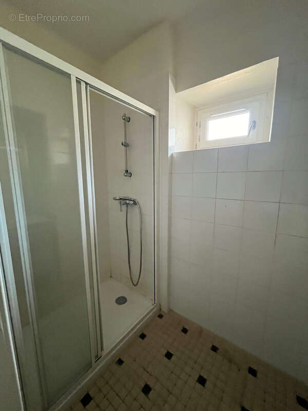 Centre Limoux - Maison T4 avec double garage et cour - photo 8