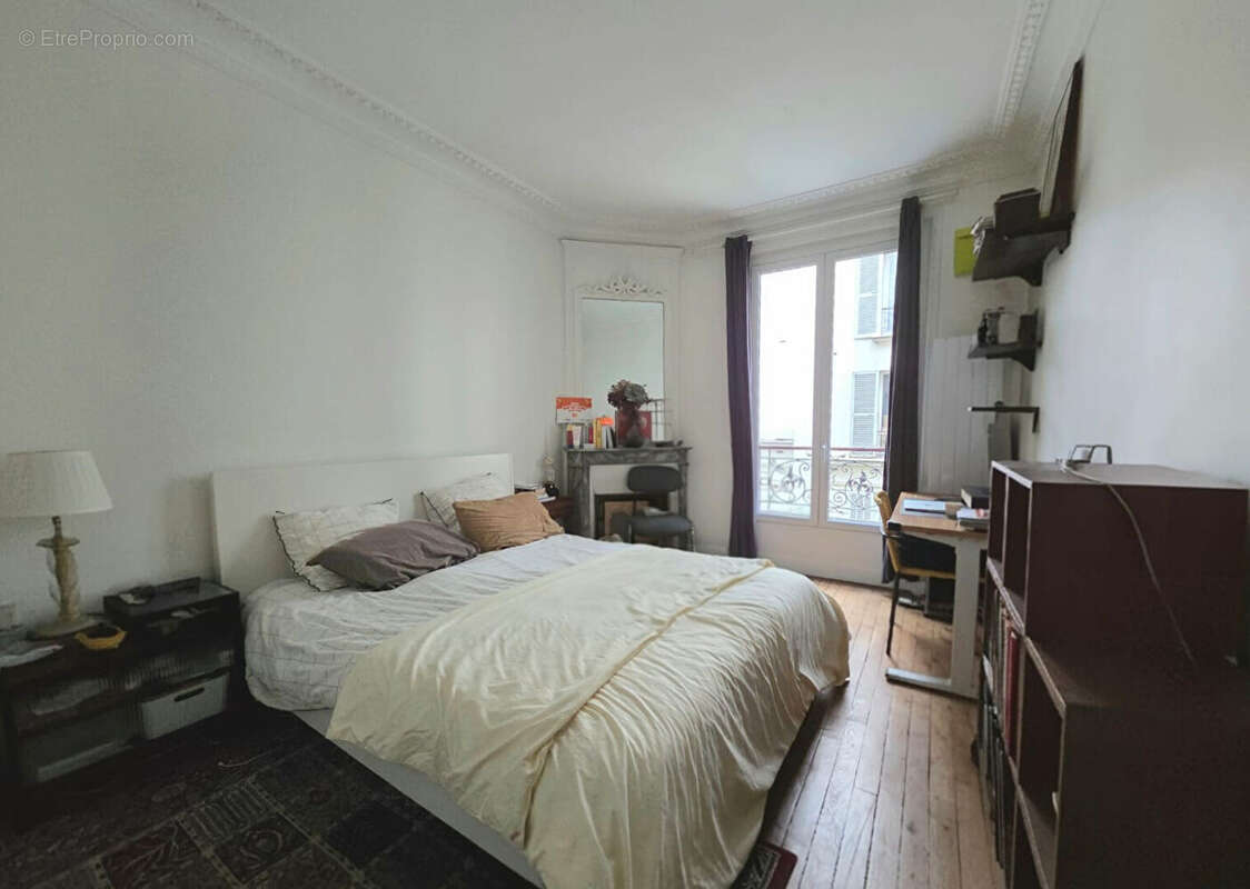 Appartement à PARIS-20E