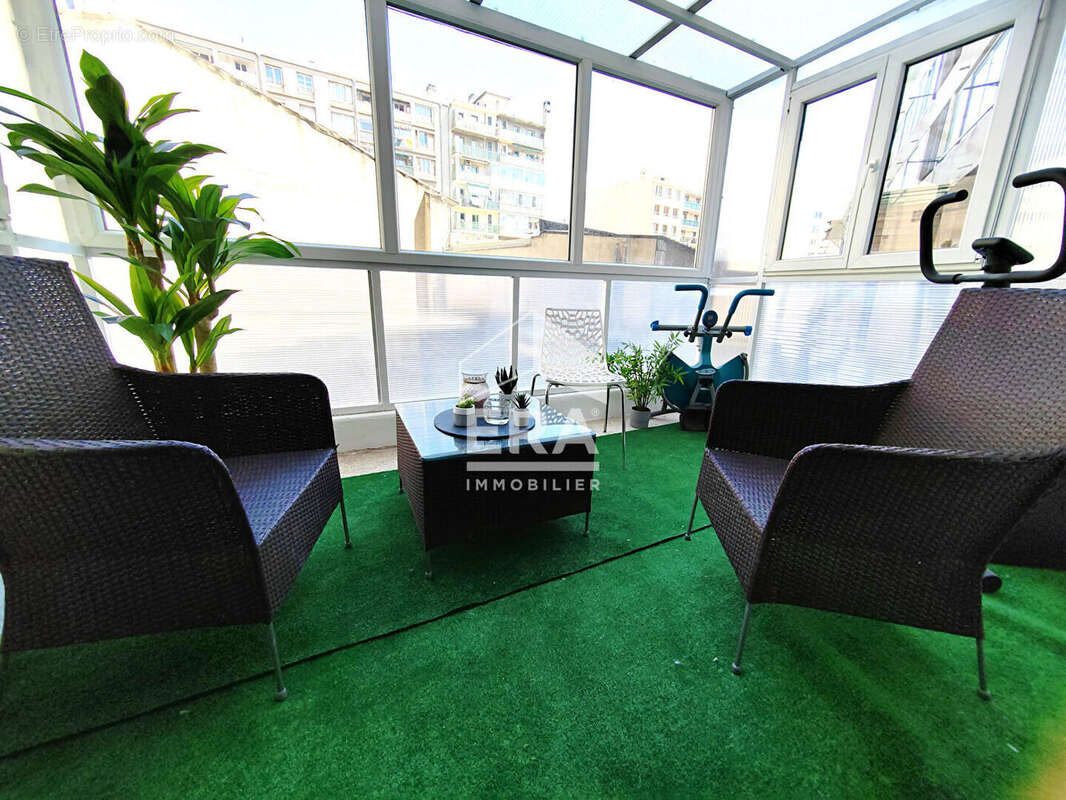 Appartement à MARSEILLE-5E