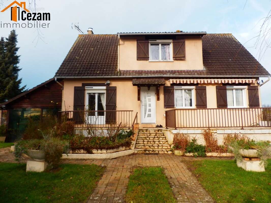 Maison à HEUDEBOUVILLE