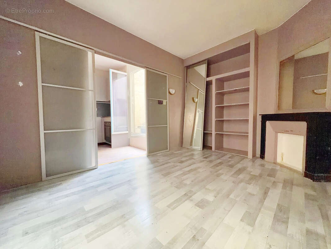 Appartement à PARIS-11E