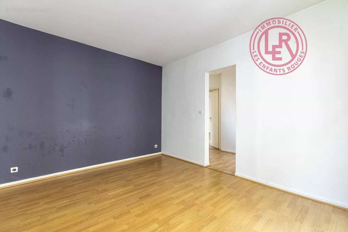 Paris 11ème - Square Gardette - 42,18m2 à rénover comme une maison au 1er et dernier étage - photo 9