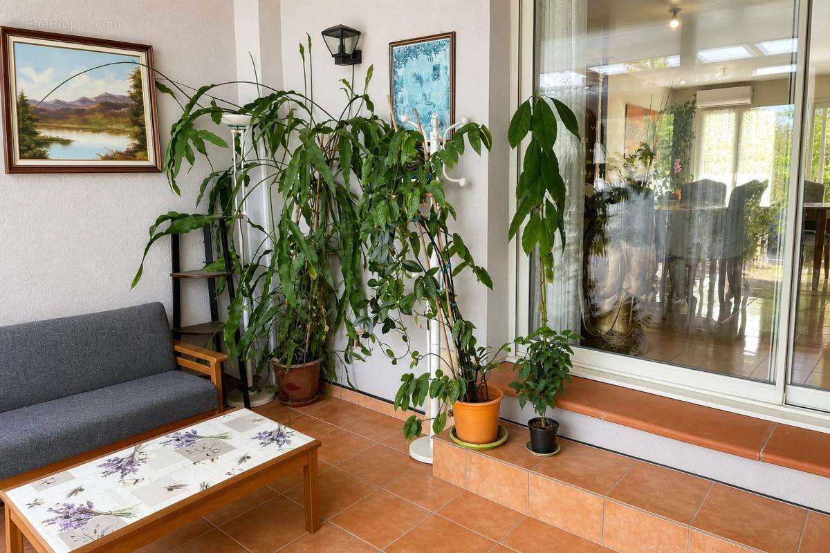 PERPIGNAN Jolie villa 5 pièces, 2 faces, 113M2 ST LOUIS GONZAGUE - photo 5
