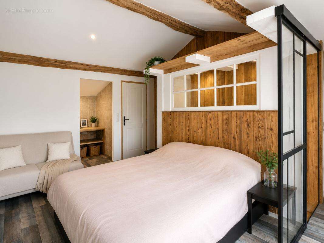 Maison 227 m² à Saint-Vaize  - photo 10