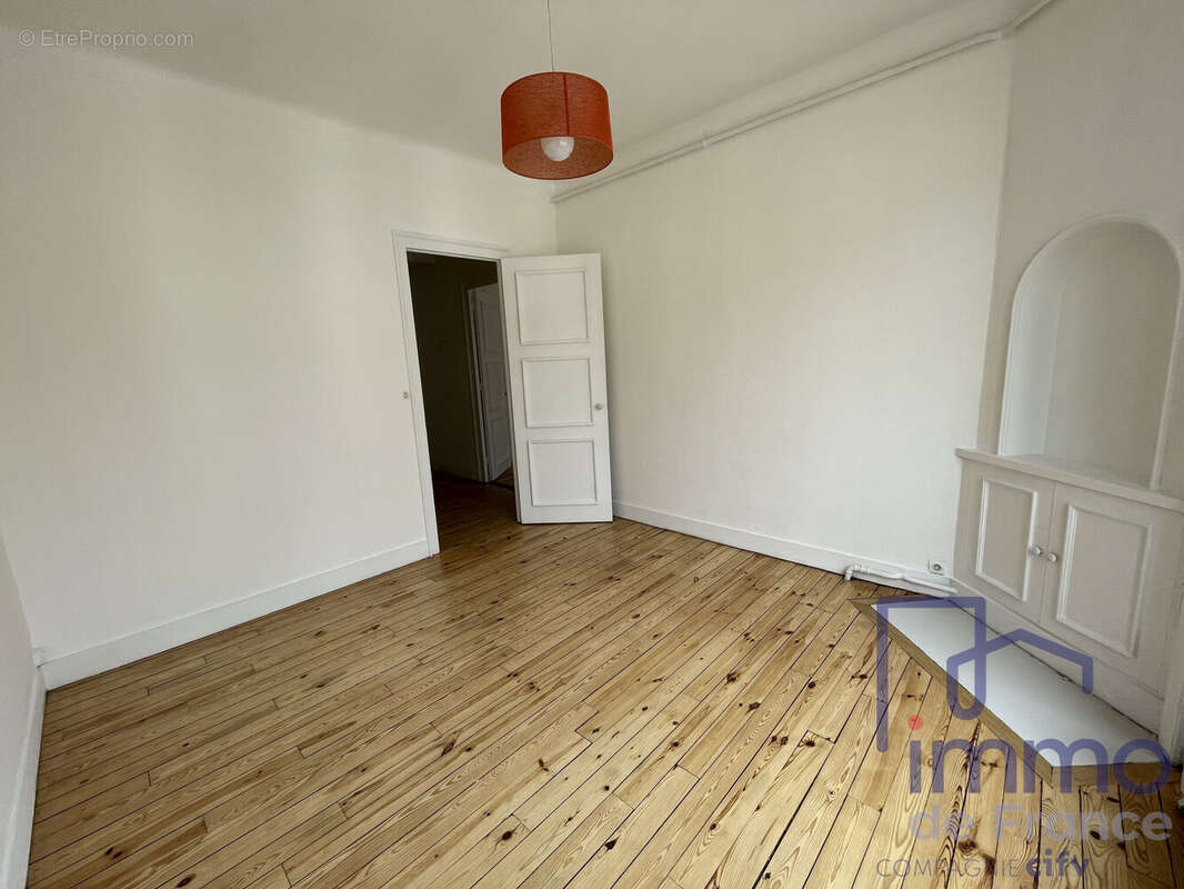 Appartement à SAINT-ETIENNE