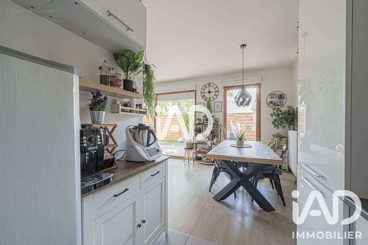Appartement 66 m² à Villepinte  - photo 8