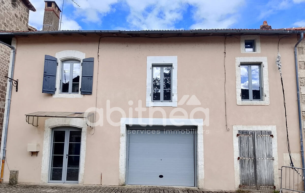 Maison à EXIDEUIL