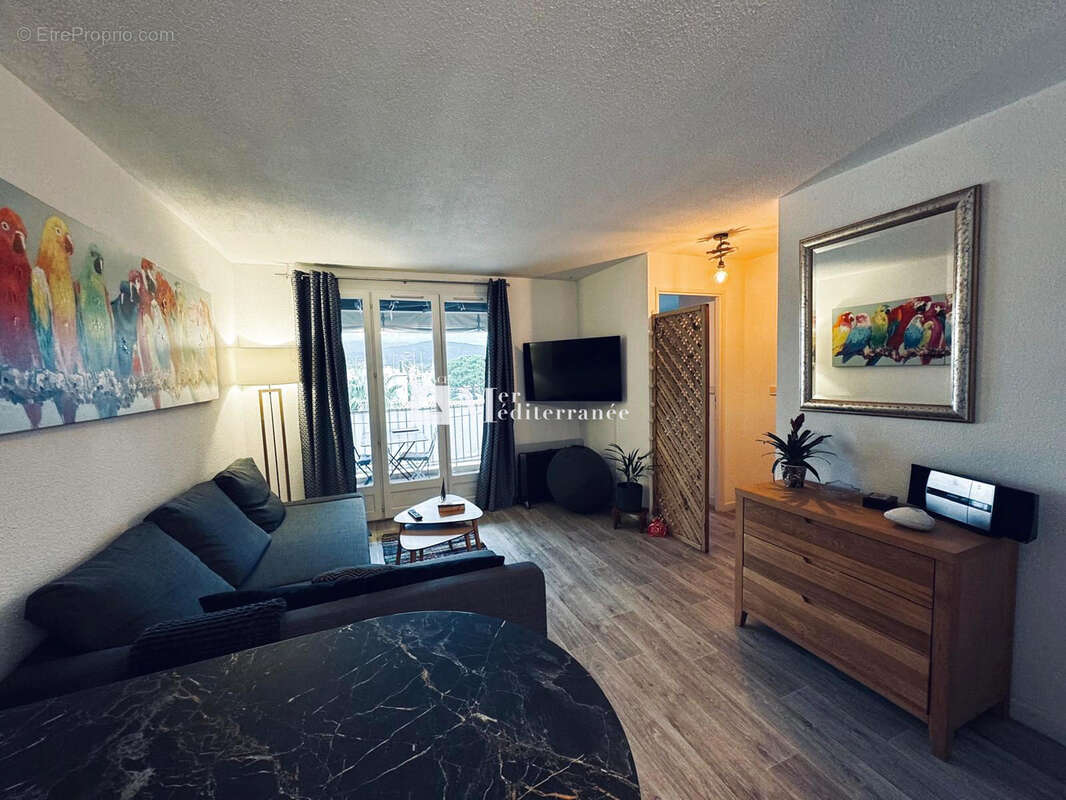 Appartement à COGOLIN