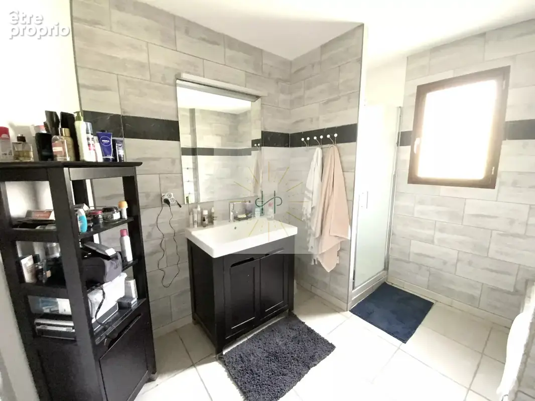 Maison 5 pièces 115 m² à vendre à Rochemaure (07400) - photo 8