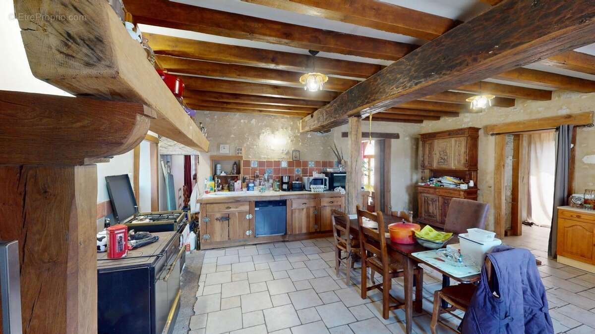 Maison à SAINT-SATUR