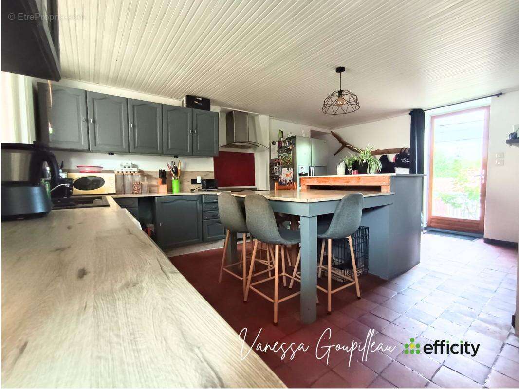 Maison 140 m² à Venansault  - photo 3