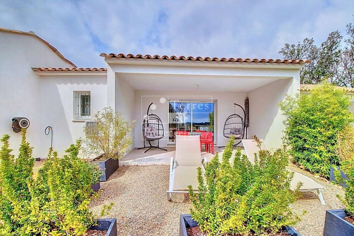 Maison à BAUDINARD-SUR-VERDON