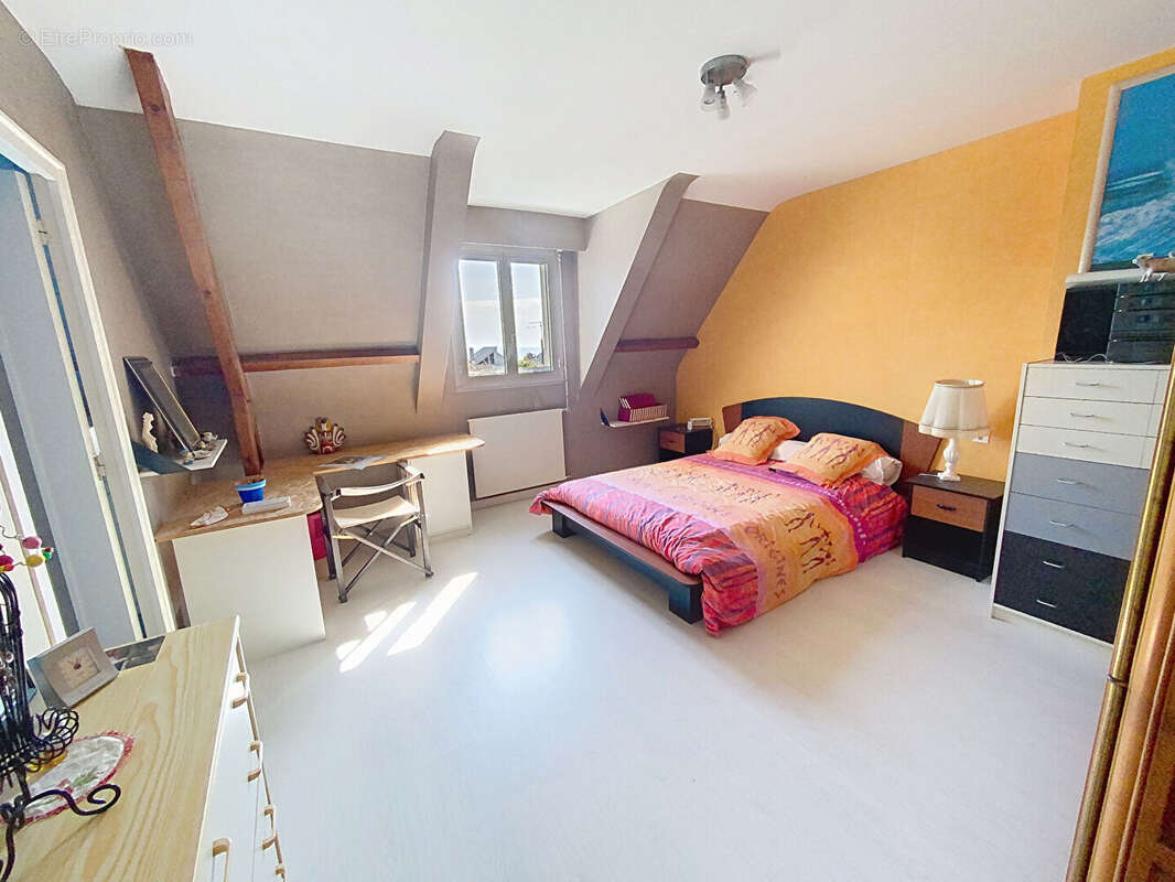 Maison à LE POULIGUEN