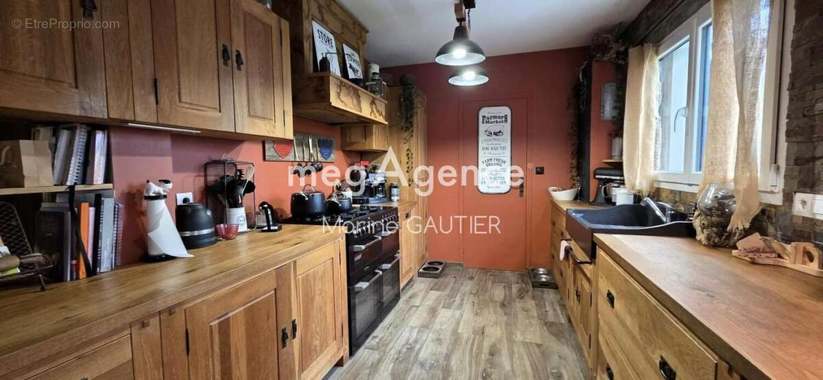 Maison à SAINT-MELOIR-DES-ONDES