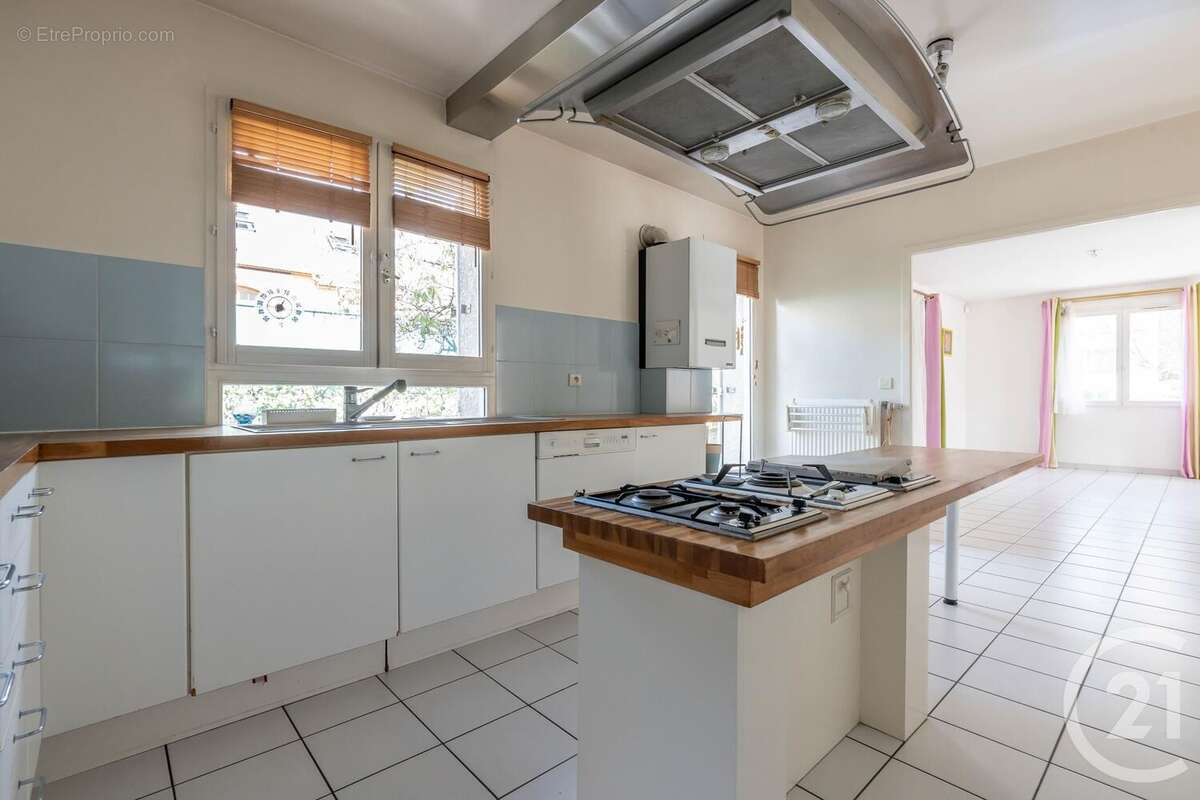 Maison 147 m² à Thorigny-Sur-Marne  - photo 7