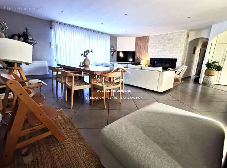 Séjour - Maison à CHATELLERAULT