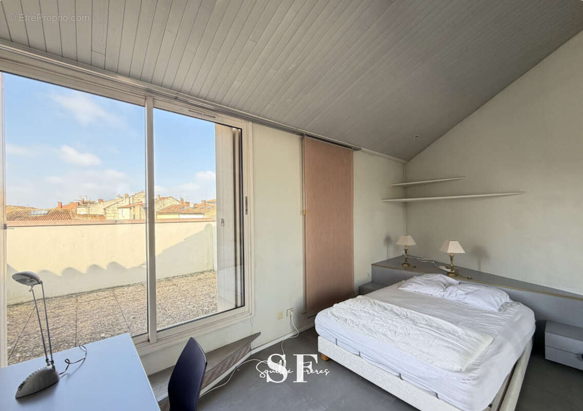 Agen hyper centre - appartement f2 spacieux avec terrasse et place de parking - photo 8