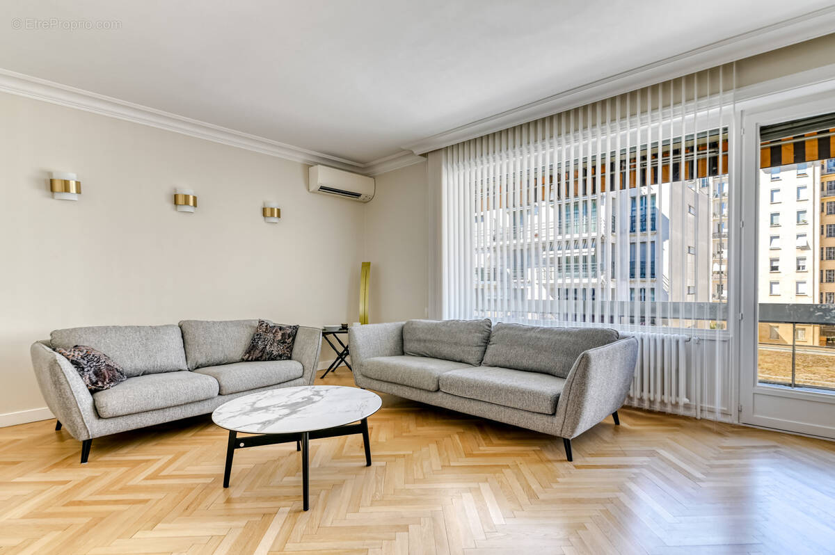 Appartement à LYON-6E
