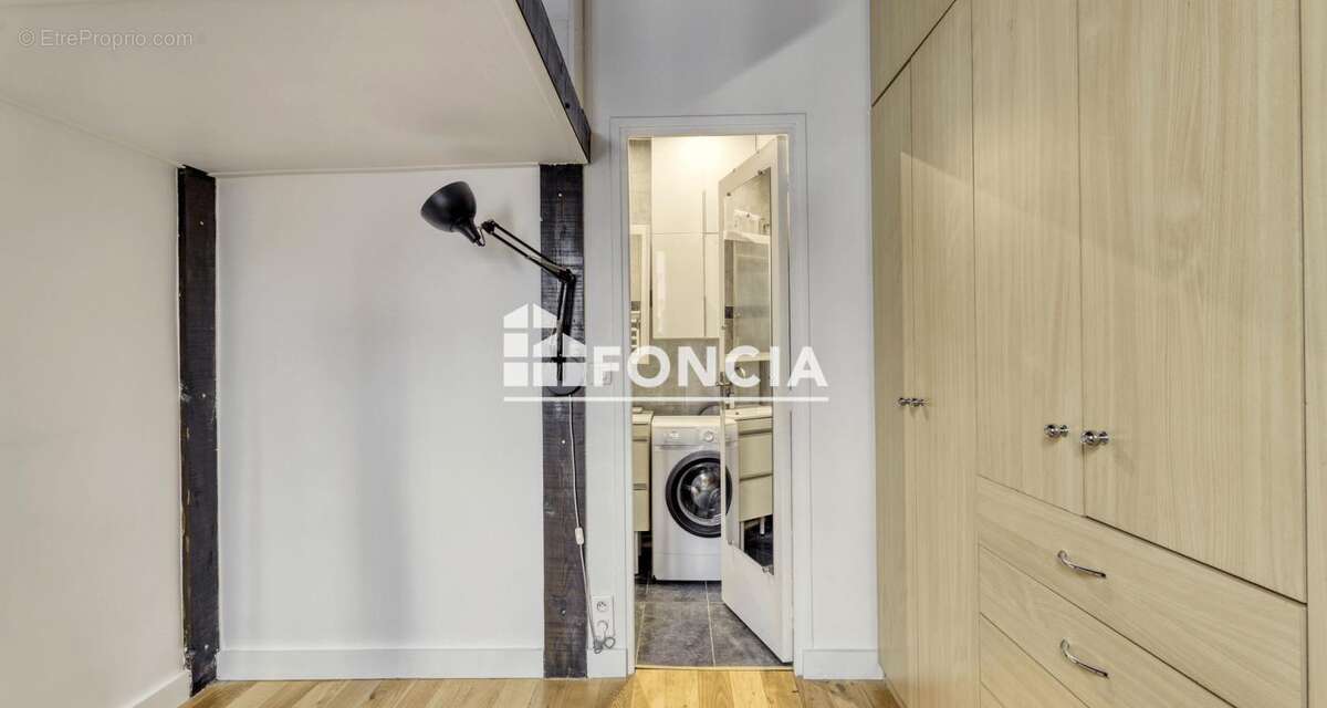 Appartement à PARIS-3E