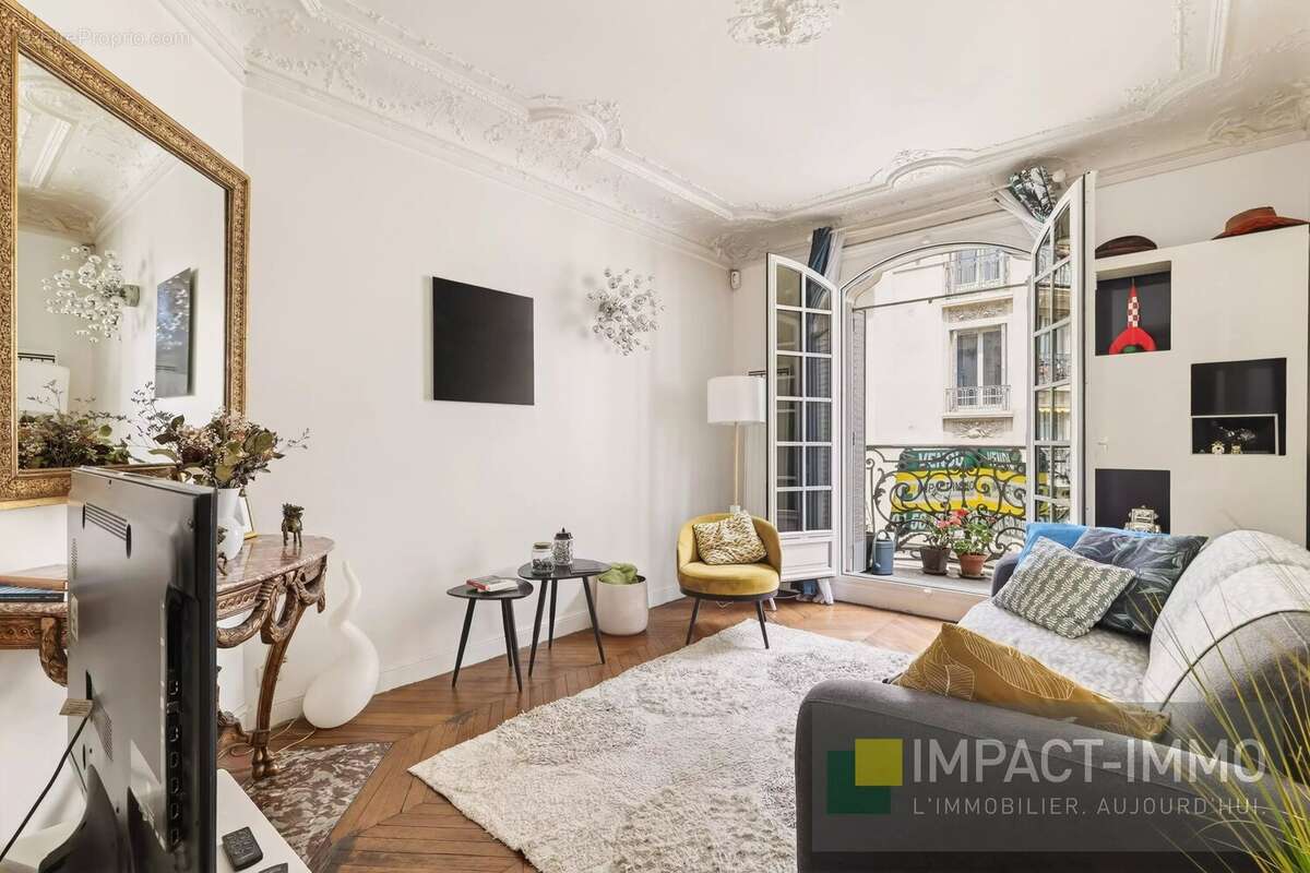 Appartement à PARIS-18E
