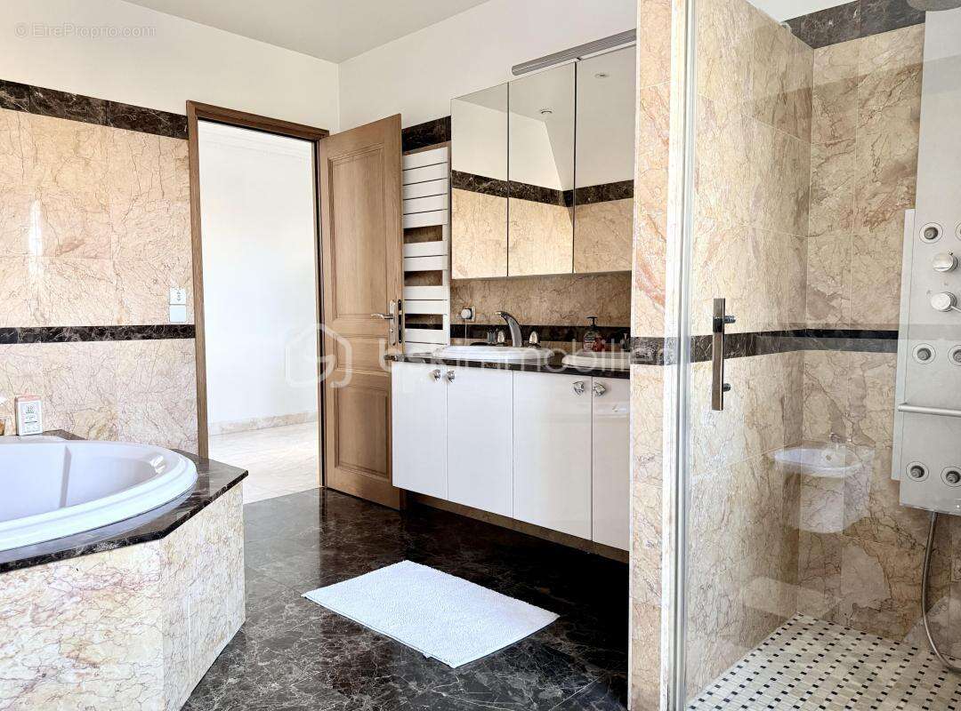 Maison à RUEIL-MALMAISON