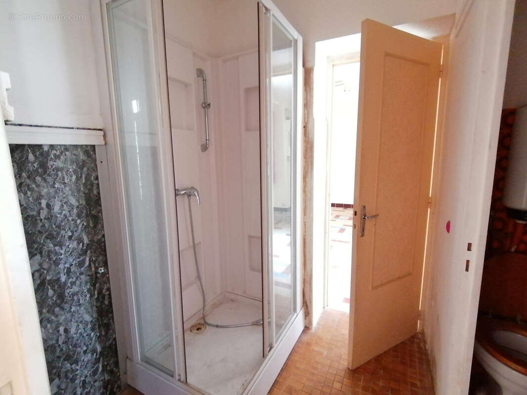 Maison à SAINT-DENIS-DE-JOUHET