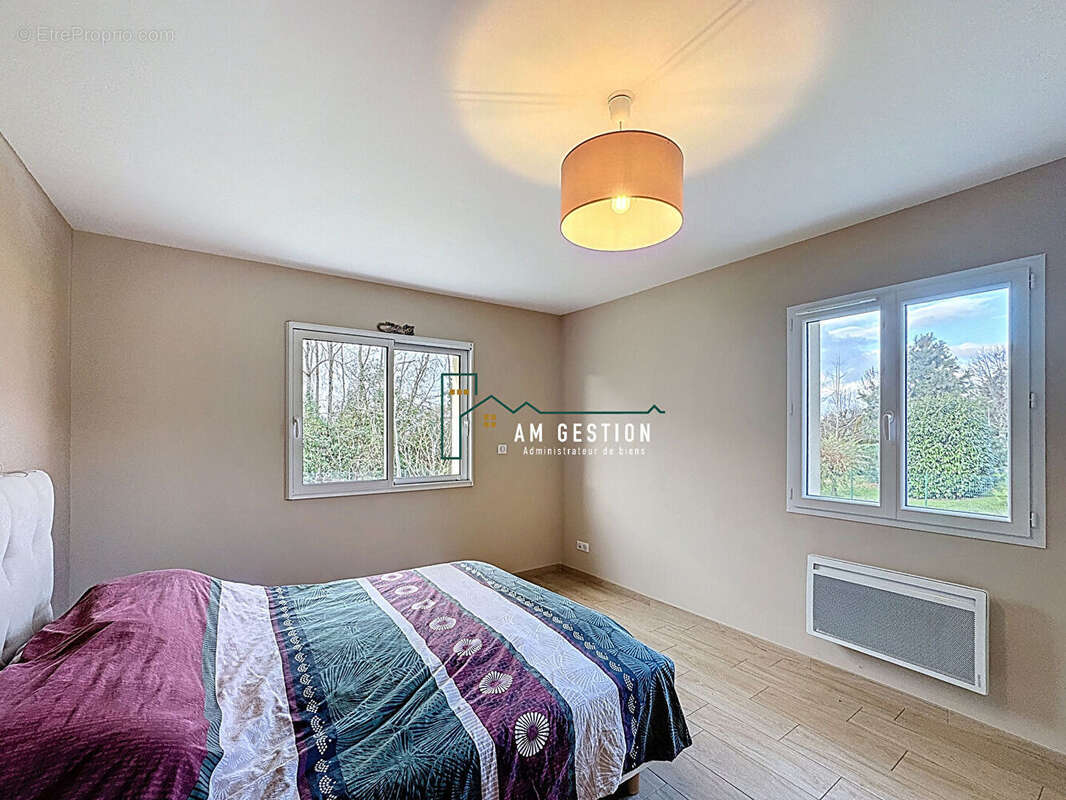 Maison à SAINT-JUST-LE-MARTEL