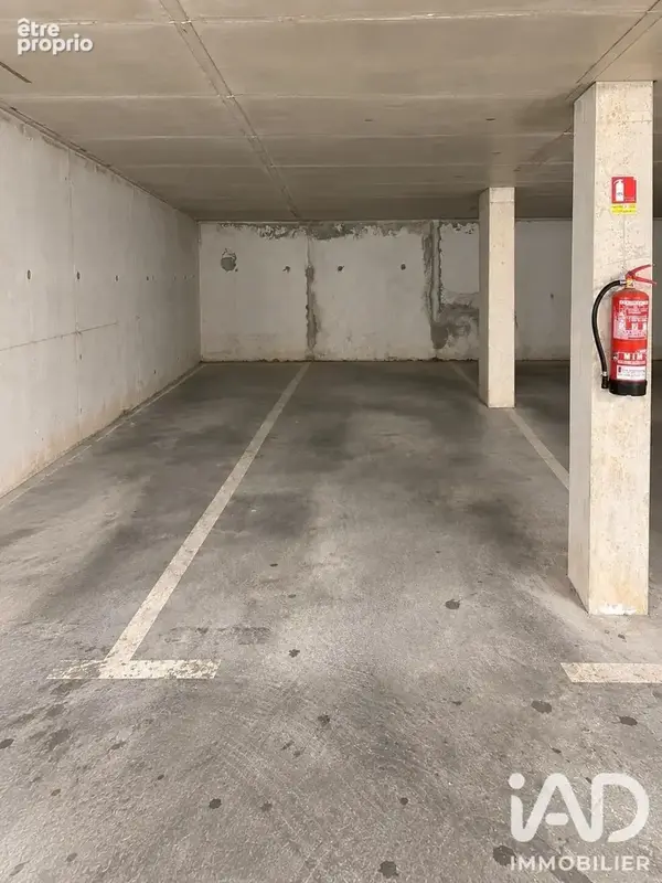 Photo 1 - Parking à MARSEILLE-12E