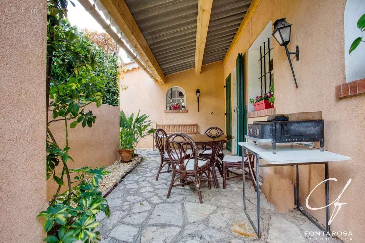 Maison à SAINT-RAPHAEL