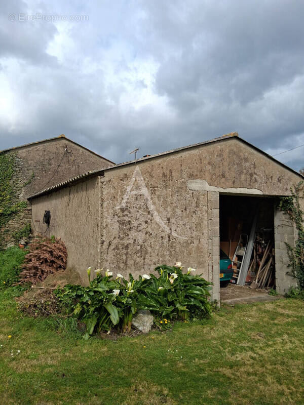 Maison à SAINT-ETIENNE-DE-MER-MORTE