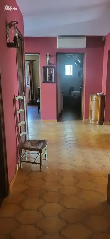 Villa en pierre apparente avec 4 chambres sur 1350m² de terrain. - photo 14