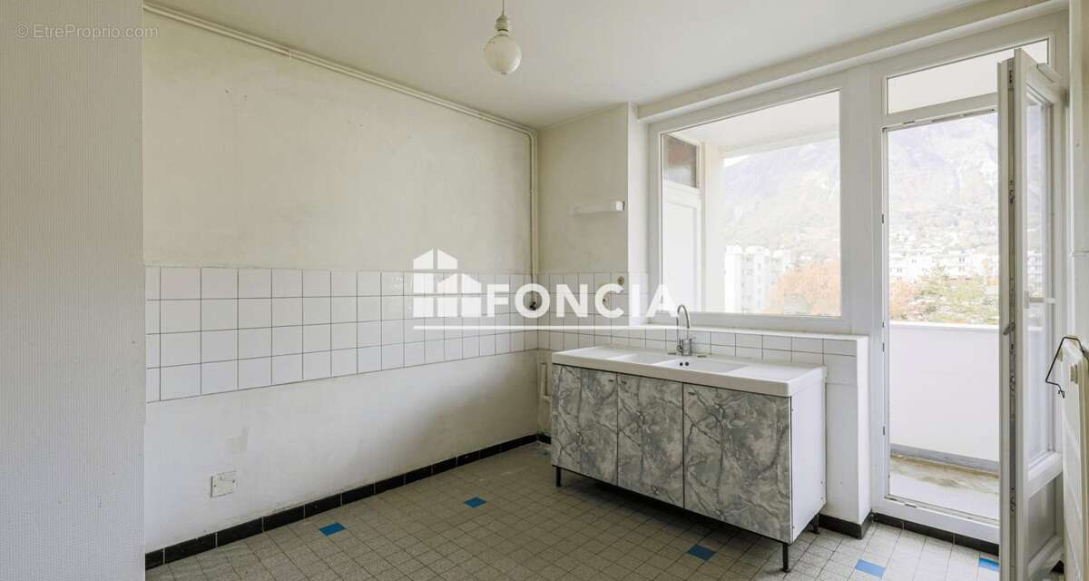 Appartement à MEYLAN